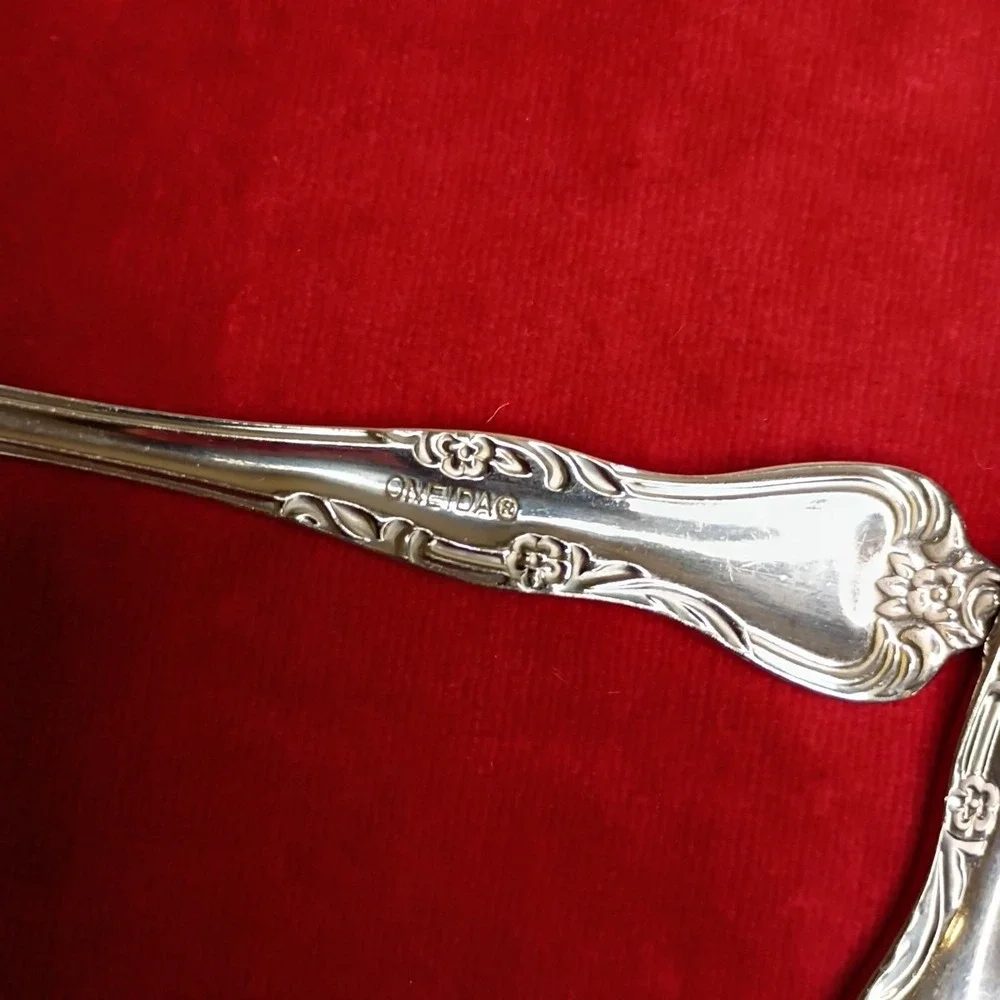 3 Salad Forks Oneida AZALEA Stainless Flatware 6 3/4